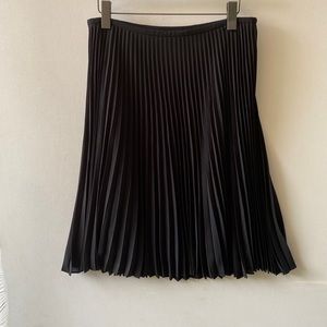 Anne Klein Black Pleated Skirt NWOT